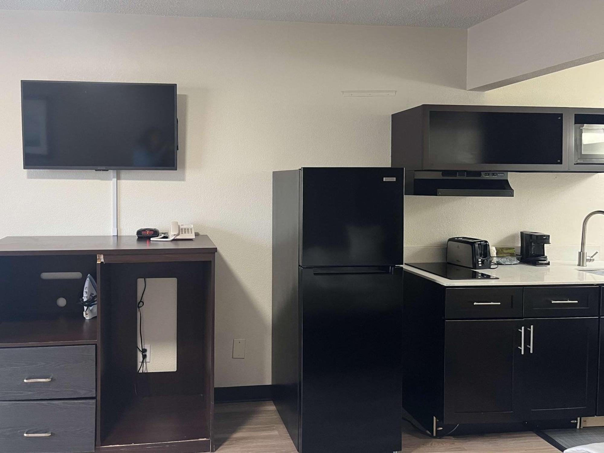 6 Charlotte, Nc - Airport South 2*